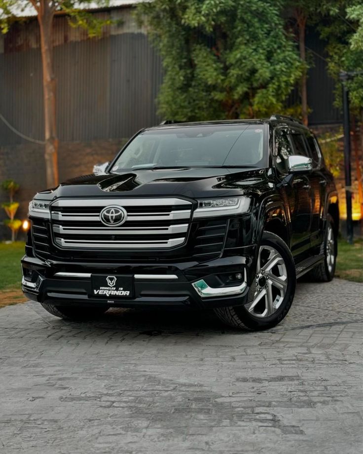 Toyota Land Cruiser V8